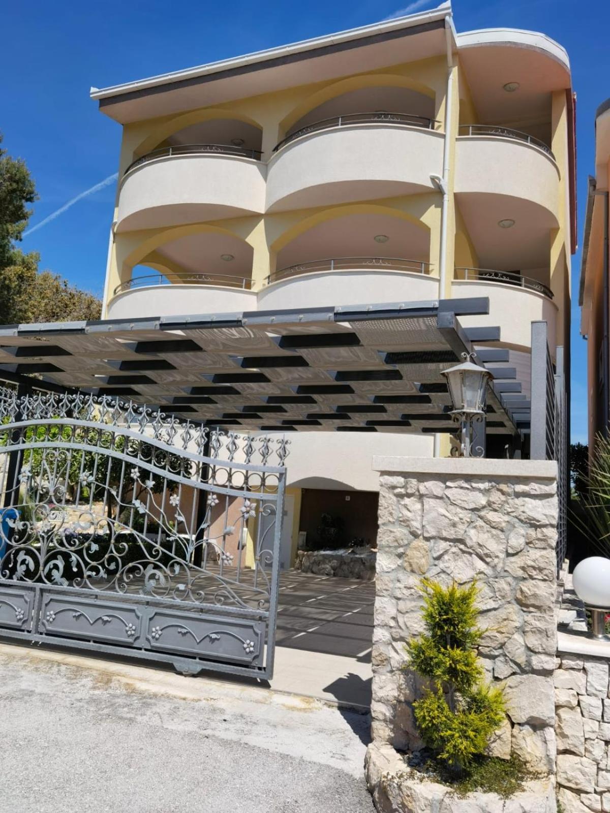 Apartments Annie Rogoznica  Exterior foto