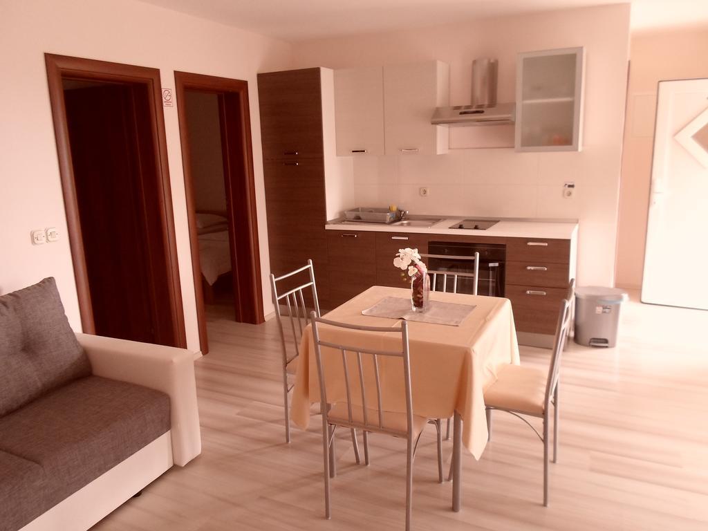 Apartments Annie Rogoznica  Zimmer foto